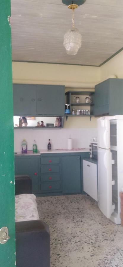Cozy House 3 Apartment Vrachati Ngoại thất bức ảnh