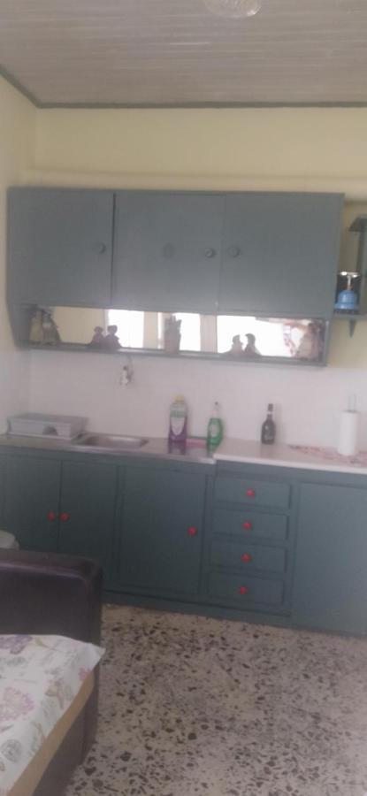 Cozy House 3 Apartment Vrachati Ngoại thất bức ảnh