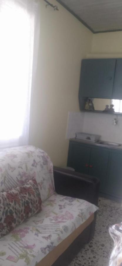 Cozy House 3 Apartment Vrachati Ngoại thất bức ảnh